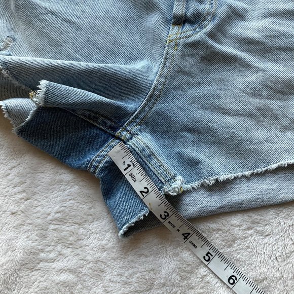 Zara embellished high waisted distressed light washed shorts size 2-4 - Picture 8 of 12